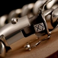 Premium Lustrous Curb Chain Silver Luxury Bracelet