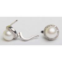Round Pearl White Gold Stud Earrings [3 Variants]