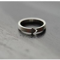 Silver Unique Lovers Arrow Finger Ring [2 Variants]